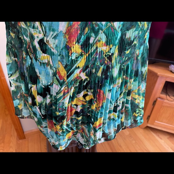 Blouse Georgeous colors show well in 1st pic - Picture 10 of 14